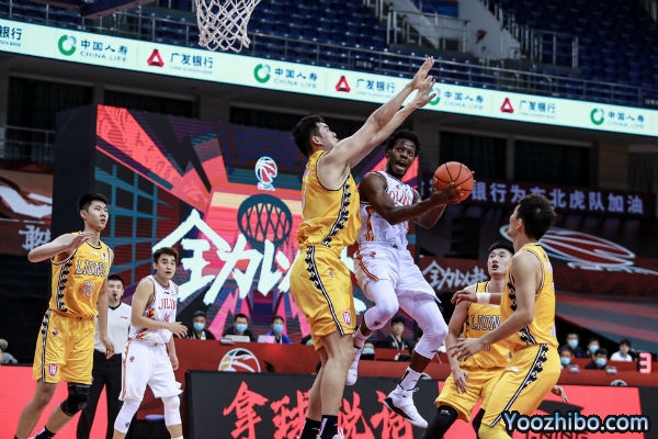 CBA焦点战，浙江广厦vs吉林，一场冰与火的激情碰撞